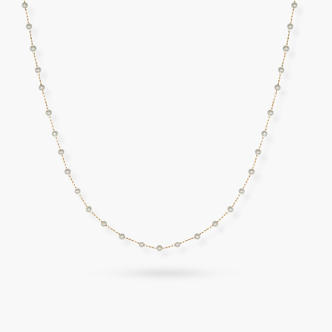 Dainty Pearl Short GG Necklace