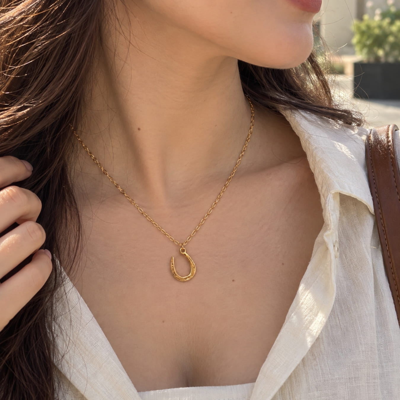 Horseshoe Necklace