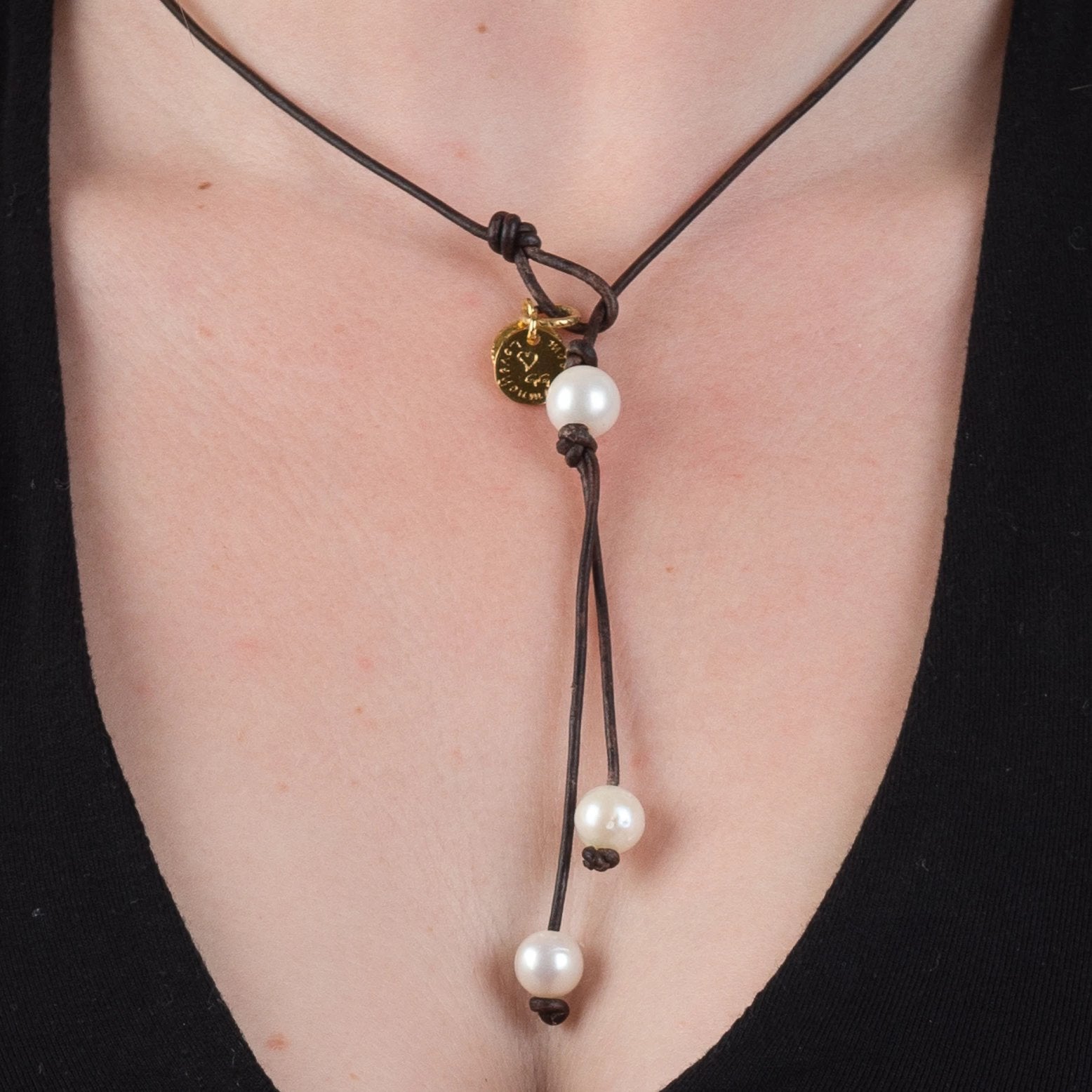 The Victoria Necklace in Pearl and Leather
