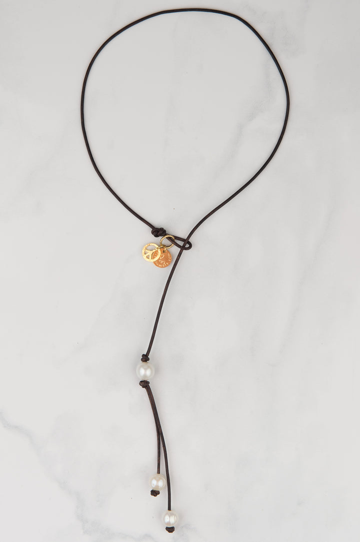 The Victoria Necklace in Pearl and Leather