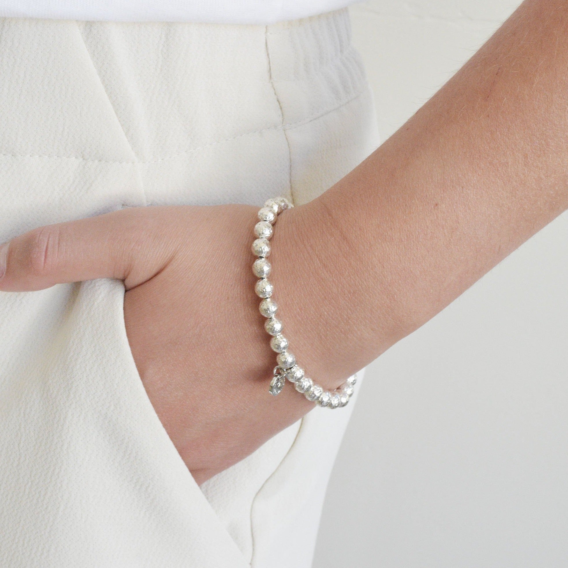 Eternity Bracelet in Gold Hammered