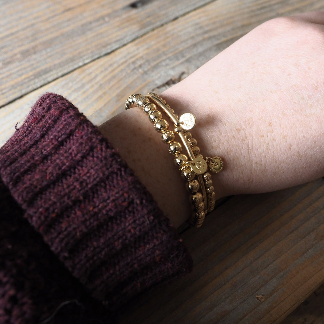 Eternity Bracelet in Gold Hammered