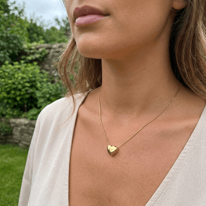 The Stole Your Heart Puff Gold Necklace